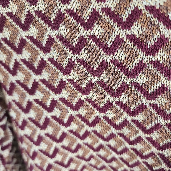 Zara Burgundy and Cream V-Neck Sweater - Picture 5 of 8